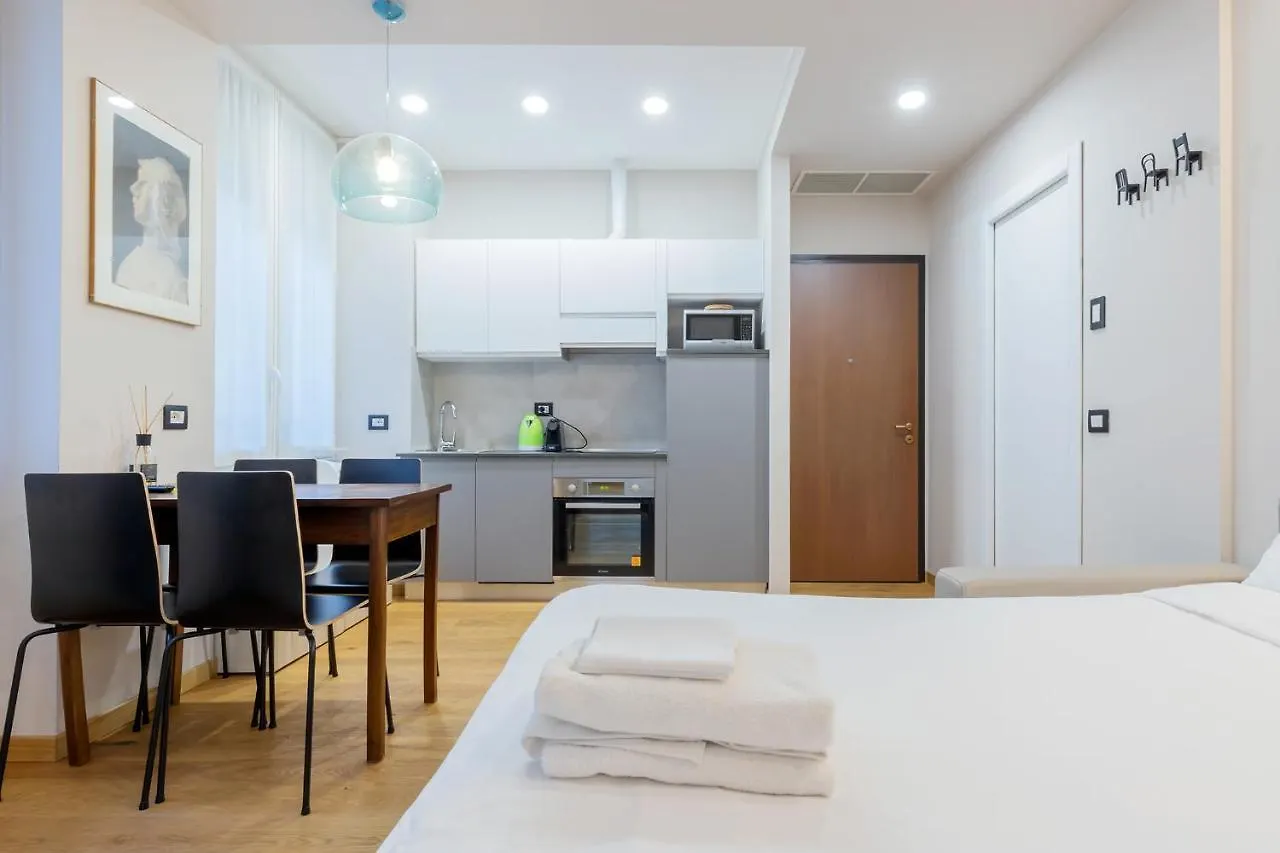 Milan Retreats Cadorna Duomo Apartment Italy
