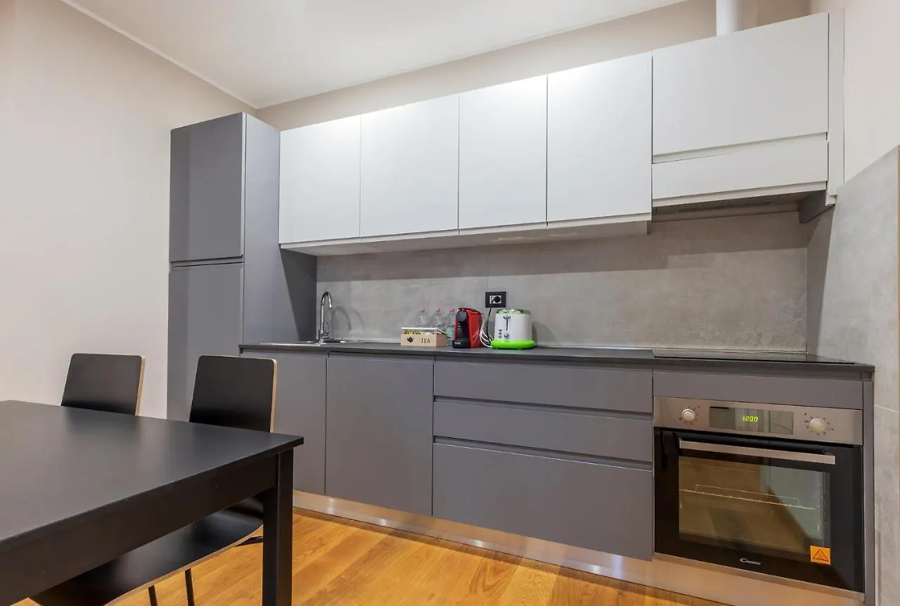 Milan Retreats Cadorna Duomo Apartment Italy