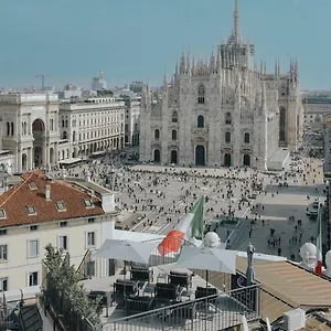 Daire Prestige Boutique - Piazza Duomo View, Milano