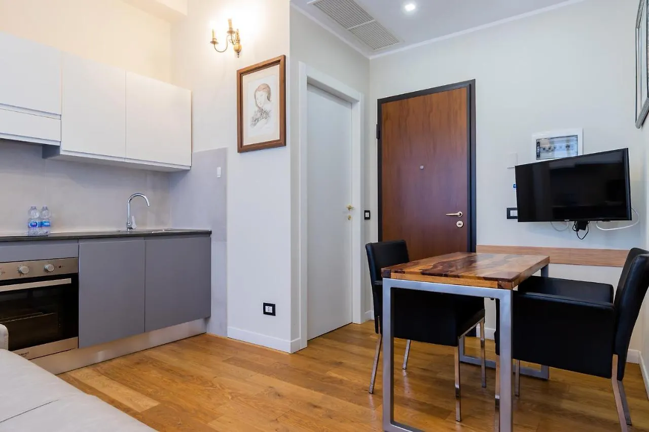 Milan Retreats Cadorna Duomo Apartment