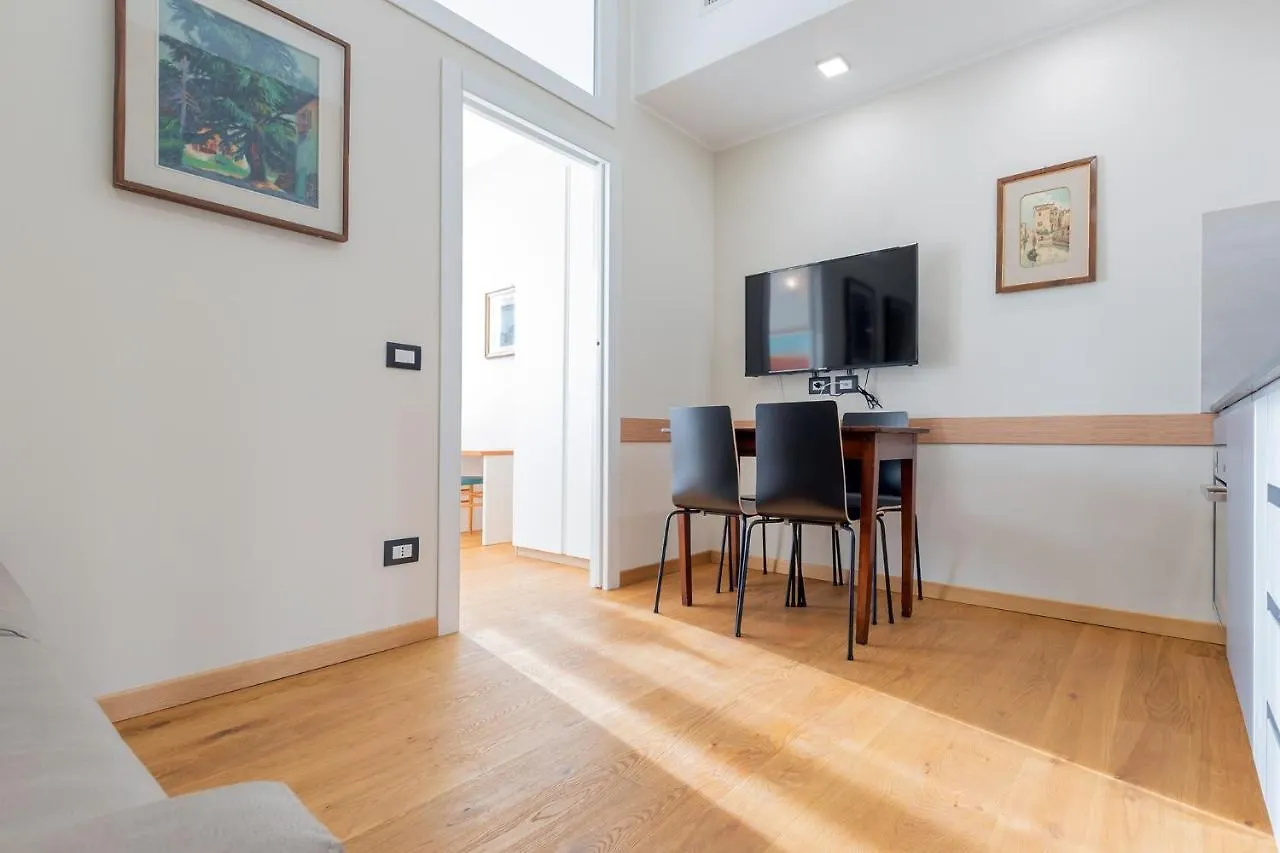 Milan Retreats Cadorna Duomo Apartment Italy